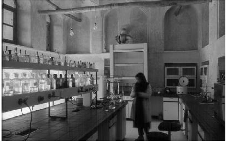 Fig 4. Laboratory of Pardis Faculty of Isfahan in its early years of establishment